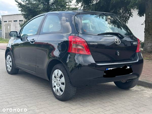 Toyota Yaris 1.0 Luna - 4