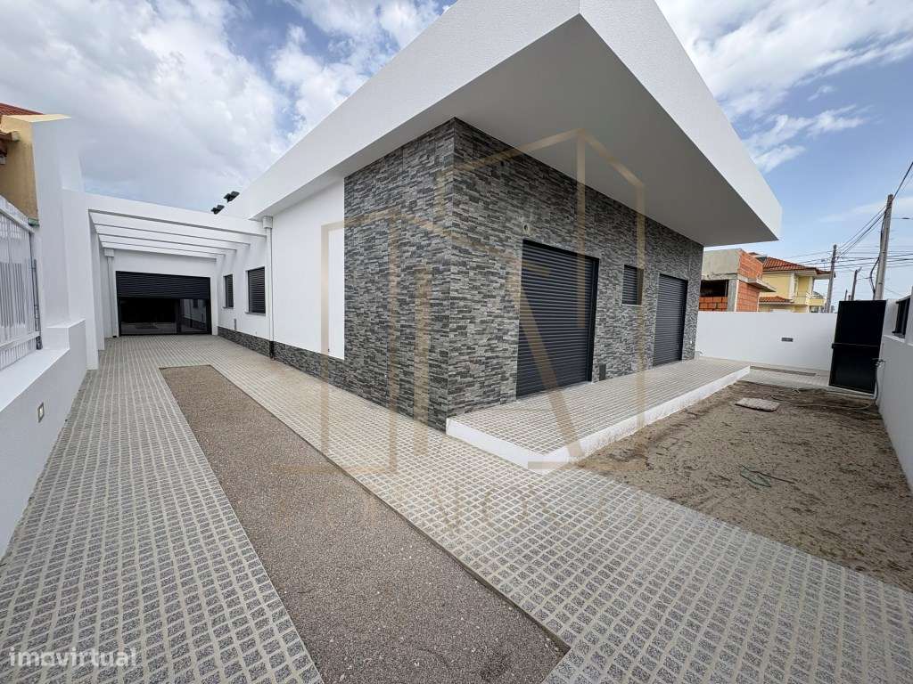 Moradia Térrea T4, com 4 Suites - Pronta a Escriturar-0