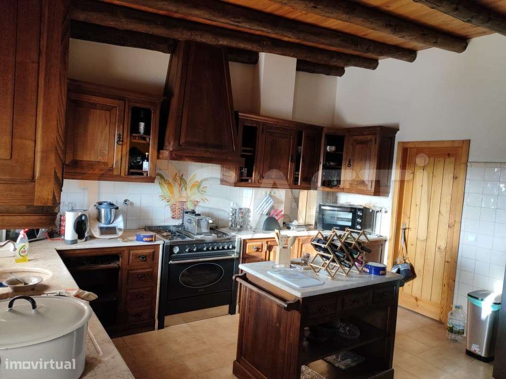 Moradia inserida num terreno com 1100m2 - Grande imagem: 5/19