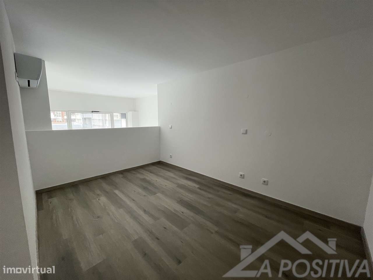 Apartamento T1+1 Venda em São João da Madeira,São João da Madeira-15