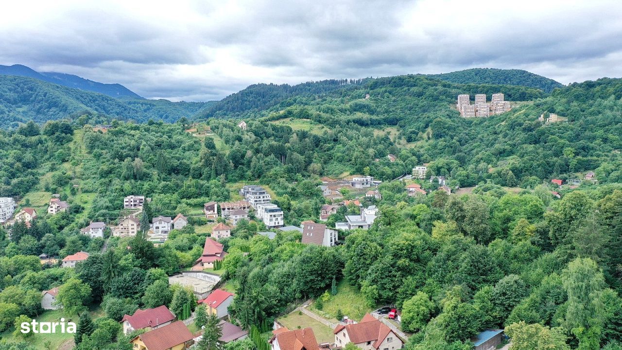 Teren Intravilan - Vedere Panoramica