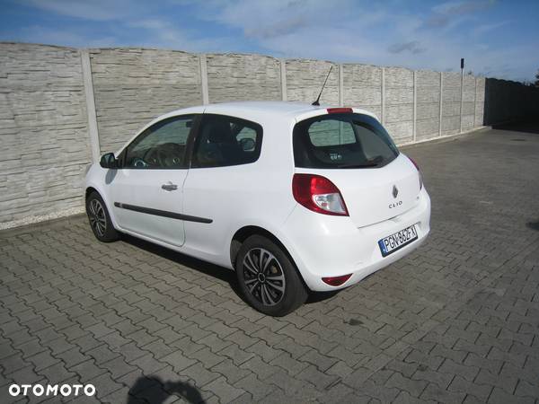 Renault Clio 1.5 dCi Alize - 7