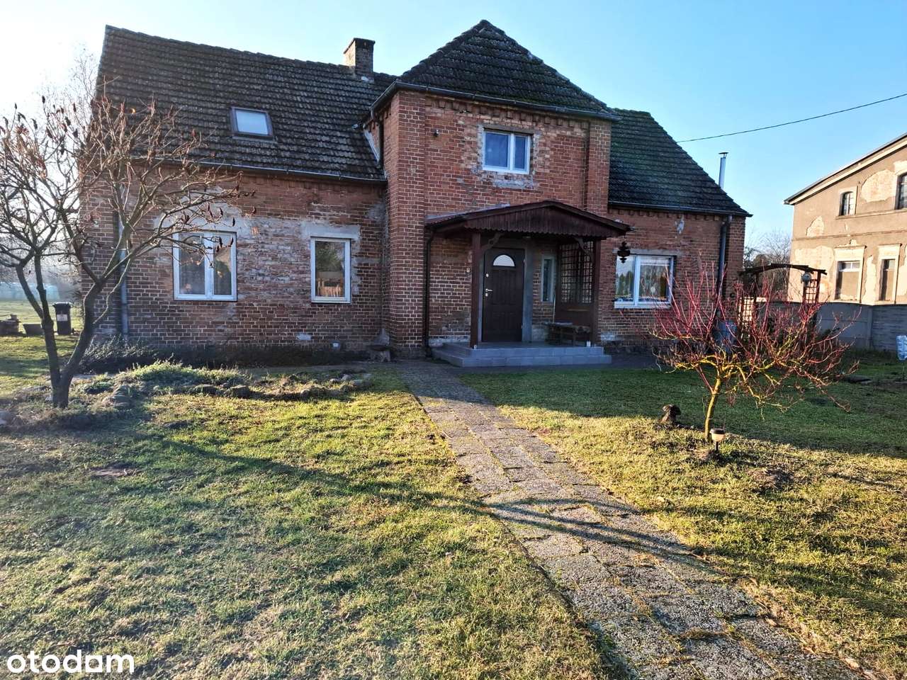 Uroczy dom w spokojnej okolicy, dla kochających wieś i spokój. Siercz-17