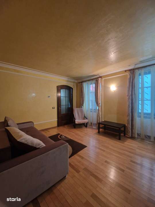 Inchiriere Garsoniera tip studio – Centru Istoric Brasov - Imagine principală: 3/9