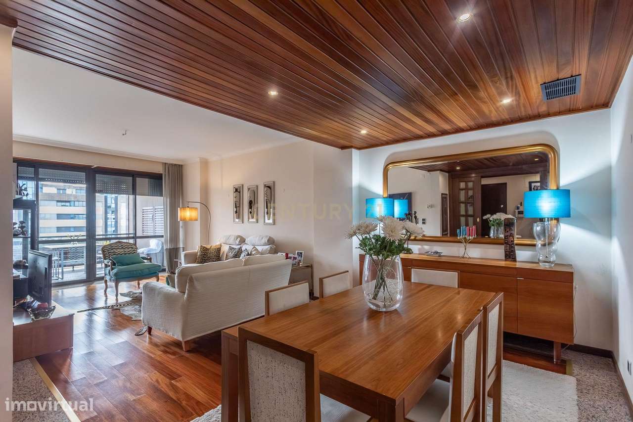 Apartamento T2 com Vista Rio no Parque das Nações - Grande imagem: 4/51