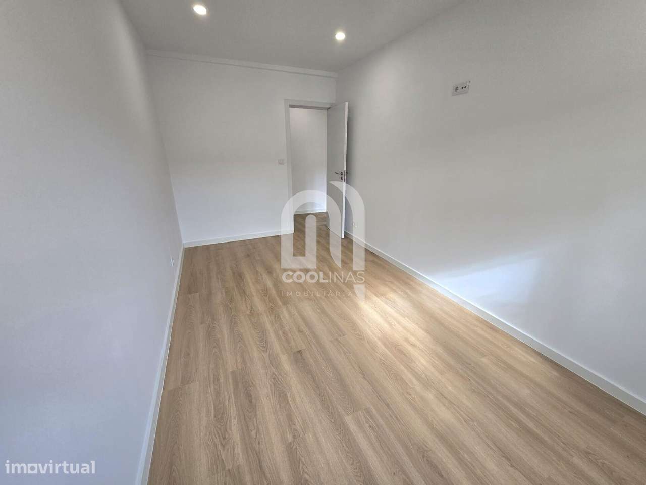 Apartamento T3 Renovado, com logradouro, Cruz de Pau-17