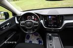 Volvo XC 60 B4 D AWD Momentum - 28