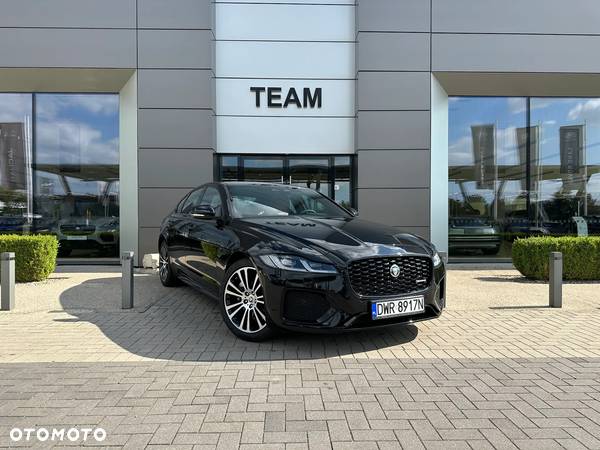 Jaguar XF 2.0 D200 mHEV AWD R-Dynamic SE - 1