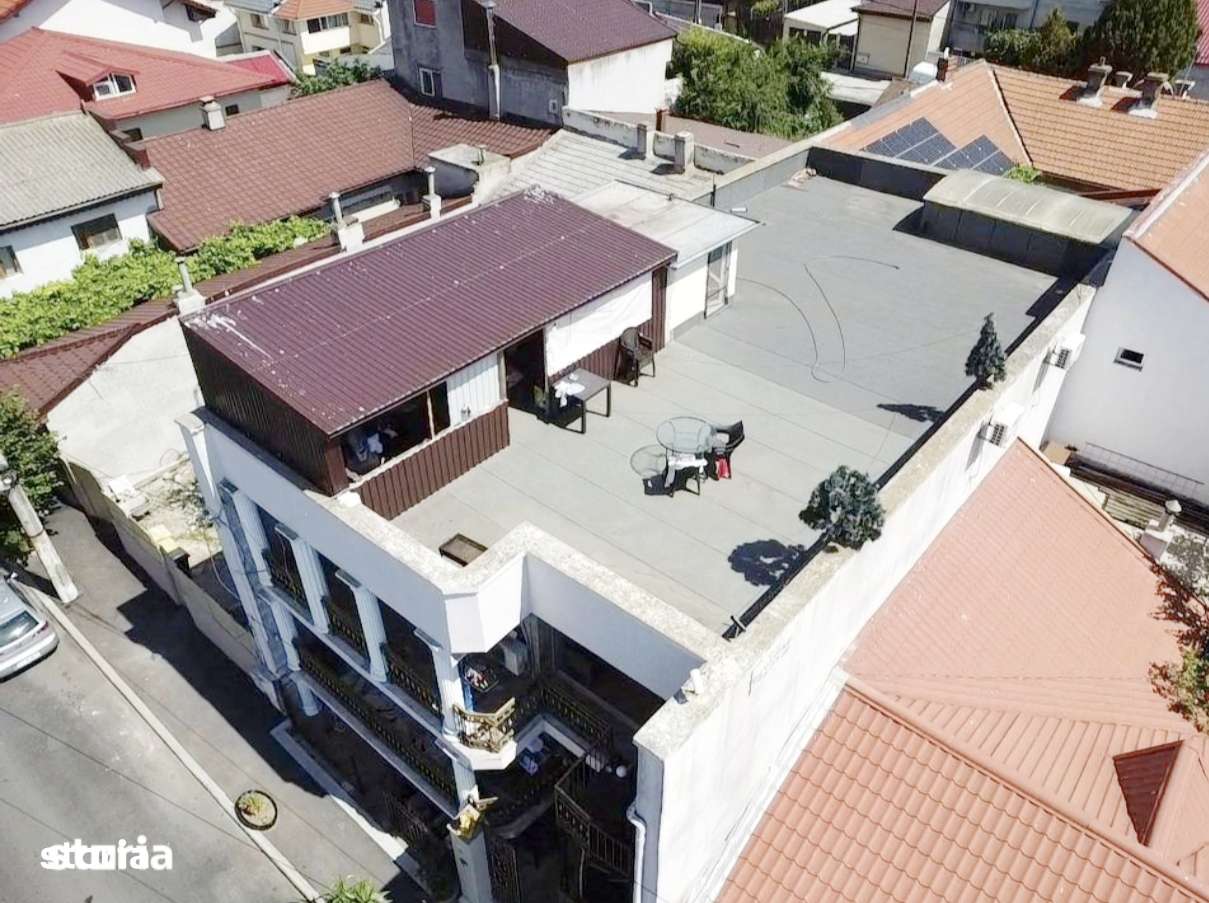 Casa D+P+E+terasa Tomis 2 cu 2 intrari, 6 camere, 2 bucătării, 3 bai.-1