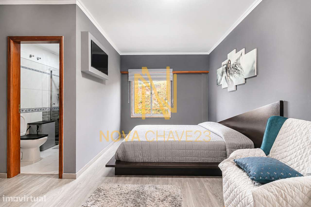 Apartamento T2 com Suíte nas Campinas Remodelado com Varanda-19