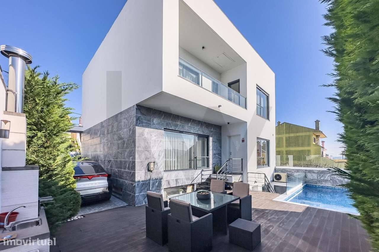 Moradia T4, com piscina, em Odivelas - Grande imagem: 4/60