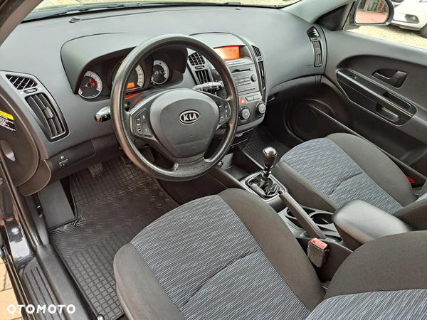 Kia Ceed 1.4 CVVT SW EX - 16