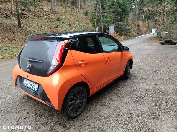 Toyota Aygo 1.0 VVT-i Color Edition - 2