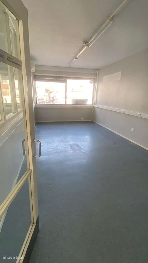 Escritório de 447m², com privilegiada vista, no Centro do Porto-40