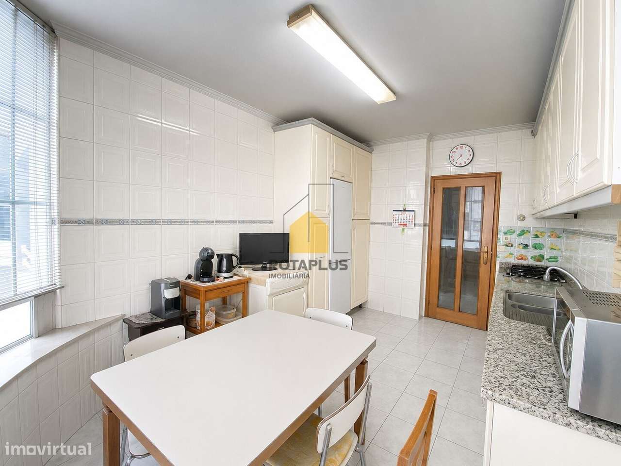 Apartamento T2 Urb. dos Altos-3