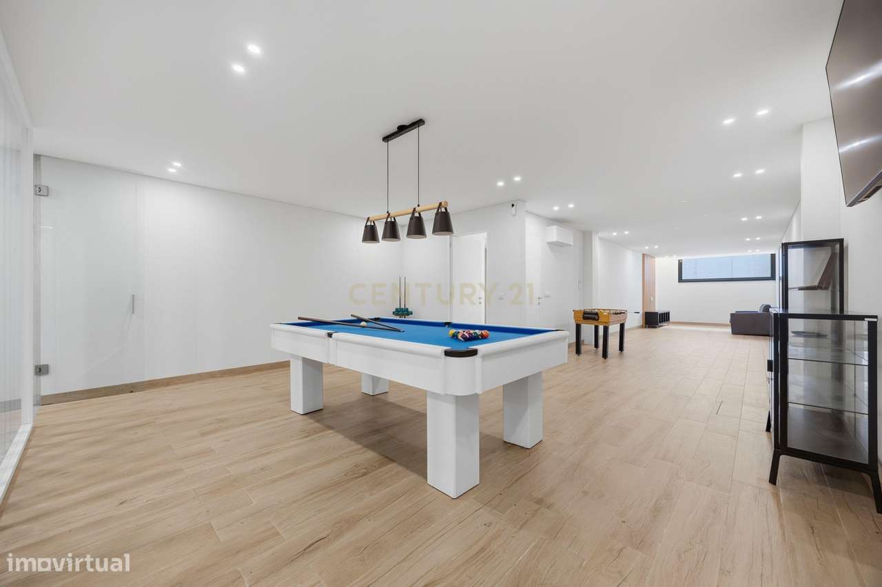 MORADIA T3  COM PISCINA E JARDIM | VALADARES | JUNTO AO MAR-36