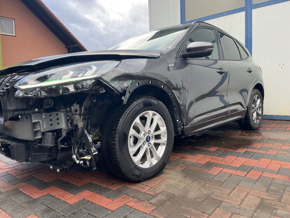 Ford Kuga III 2.5 FHEV FWD ST-Line 2021