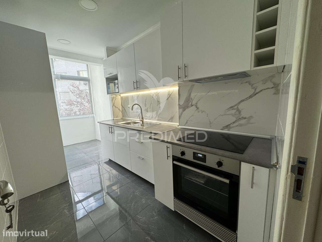 Lisboa T3 Benfica junto Av.Uruguai remodelado - Grande imagem: 3/13