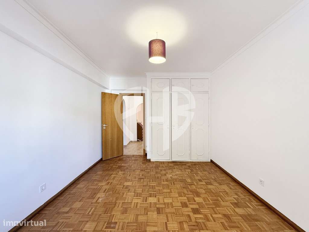 Apartamento T3 com 127 m² | Arrecadação nas Águas Furtadas | Massamá-22