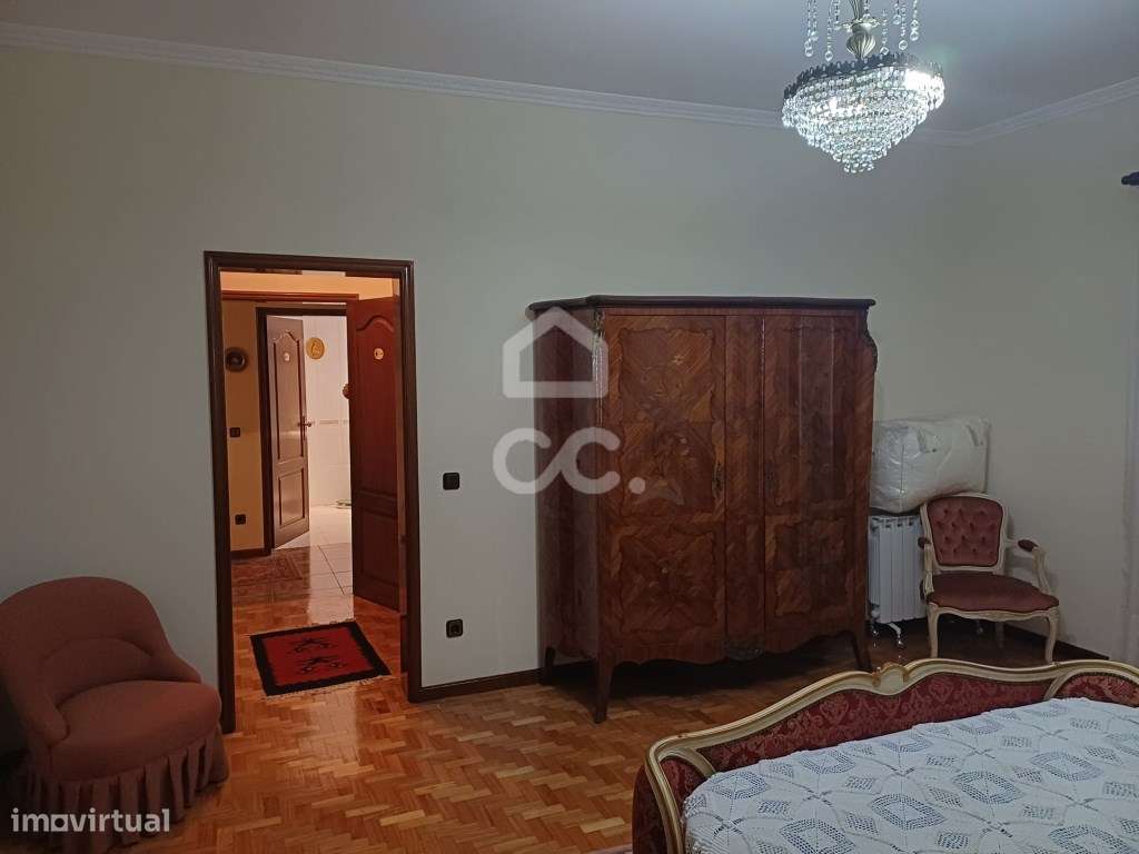 Moradia Bi-familiar T5+T2 em Palmeira, Santo Tirso-22