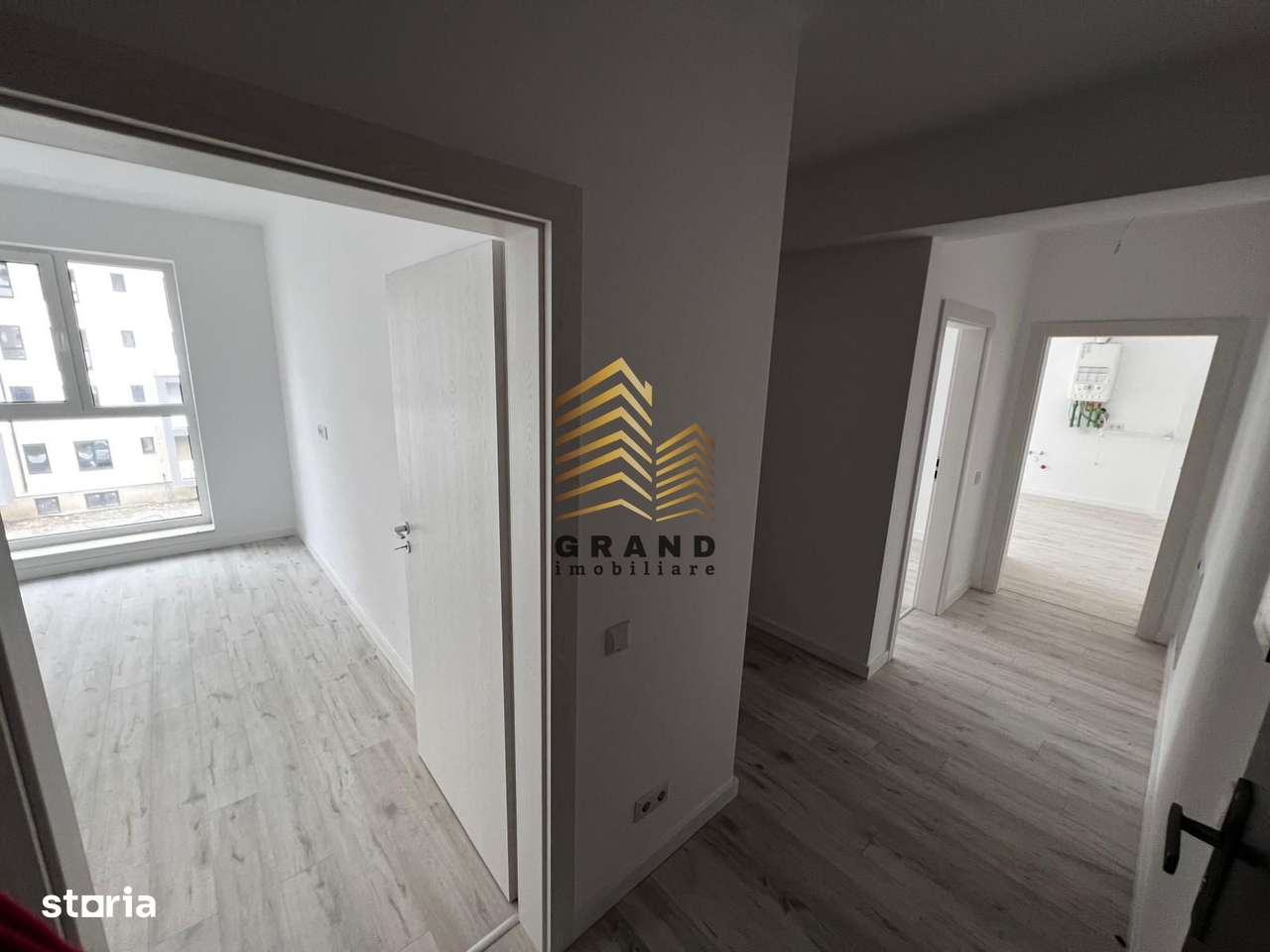 APARTAMENT ~ DECOMANDAT ~ DE VANZARE - Imagine principală: 1/8