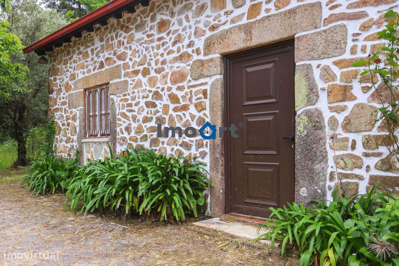 Quinta/Moradia em Pedra com 5.500 m² de Terreno em Fornelos – Ponte-23