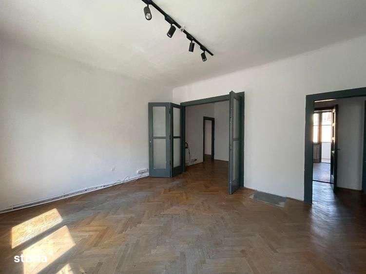 Apartament superb , cladire interbelica, 120 mp, et.1/2., Ultracentral - Imagine principală: 4/10