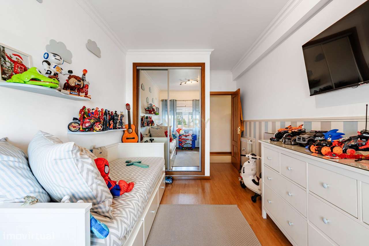 Apartamento T3 em Santa Marta do Pinhal / Corroios / Seixal.-22