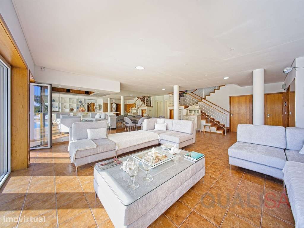 Moradia T5 com piscina, jardim e pomar e com vistas panorâmicas em ...-42