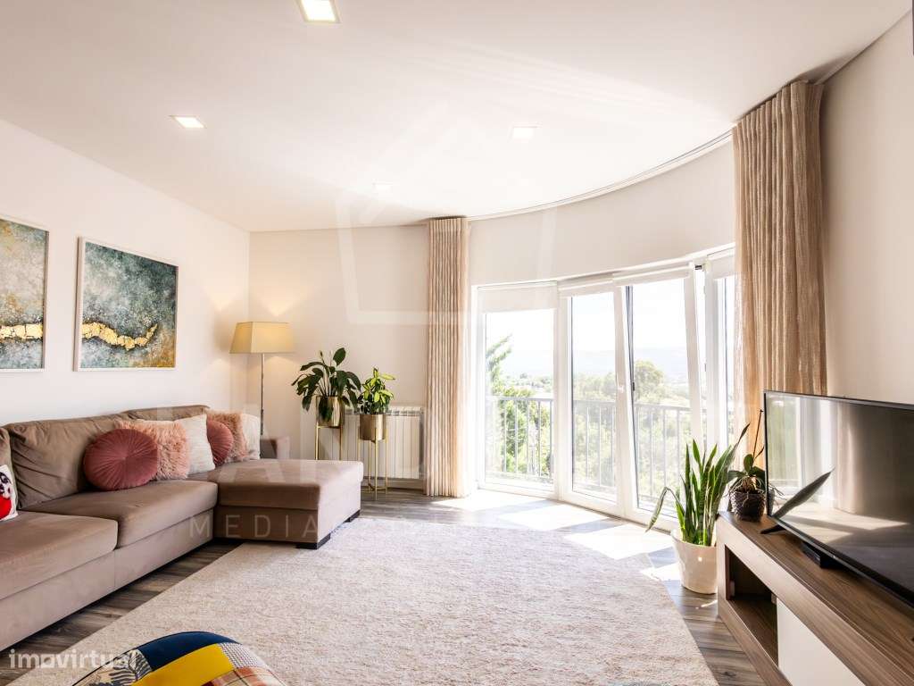 Apartamento T3 Duplex, Centro de Turquel-9