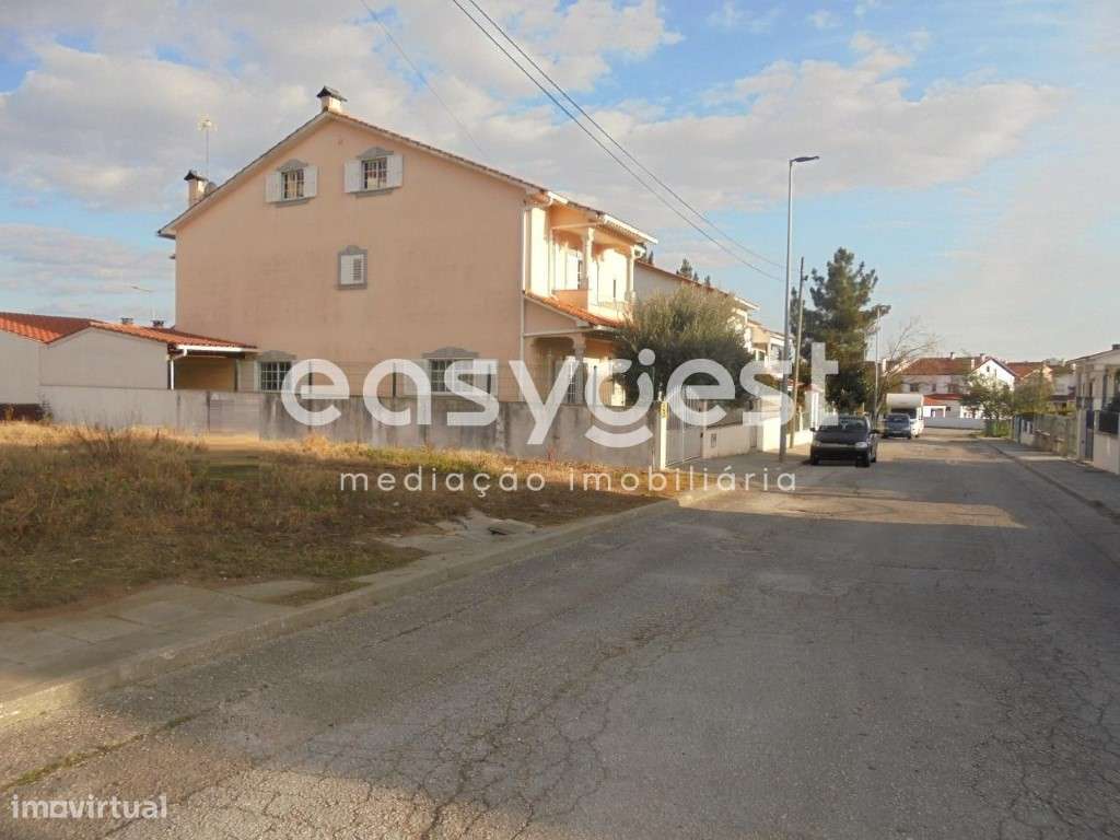 Lote de Terreno para construção de moradia isolada no Entroncamento - Grande imagem: 3/12