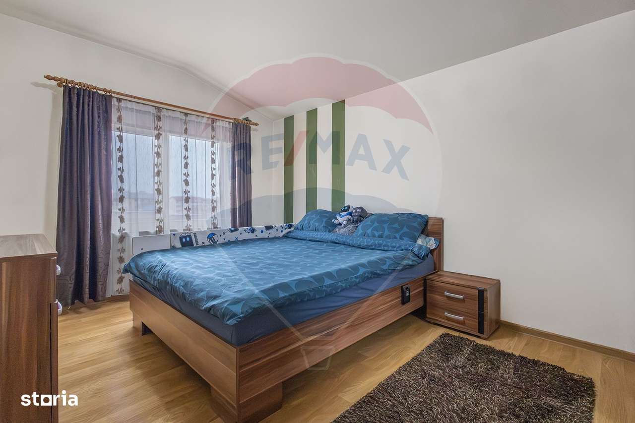 Apartament cu 3 camere de vânzare în zona Dambovita - Imagine principală: 5/11