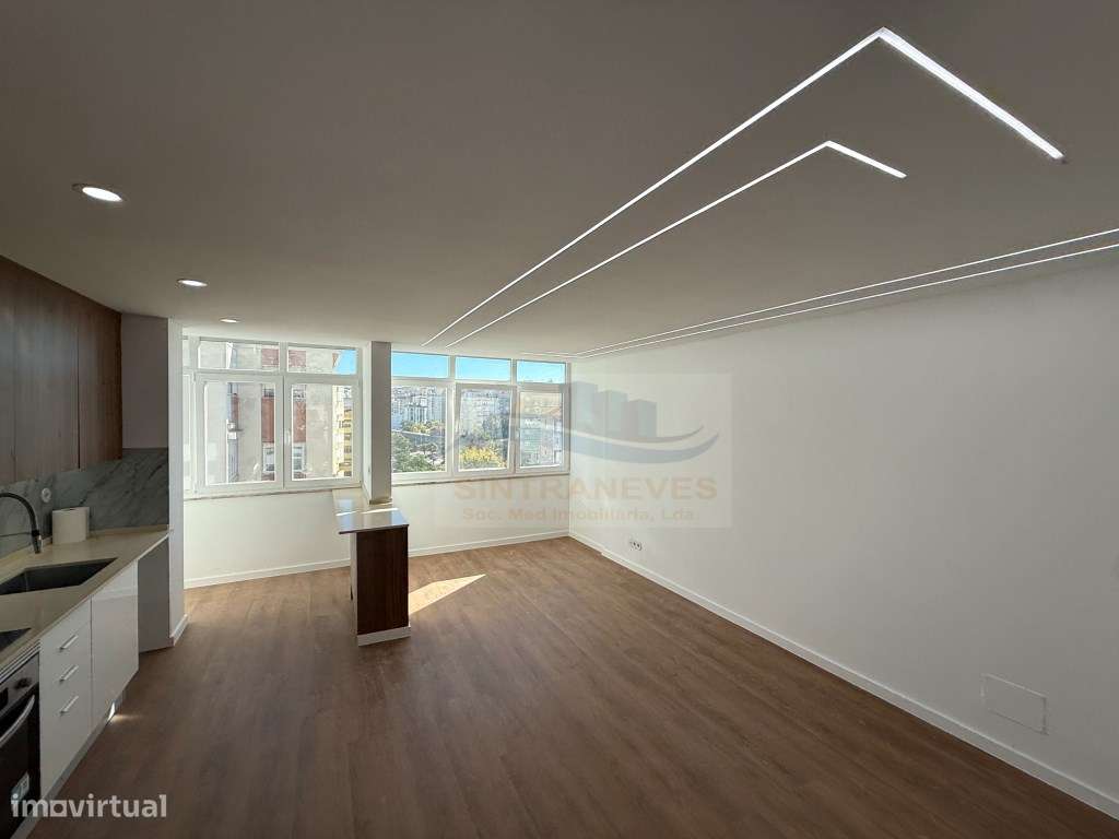 T2 Remodelado com Duas Varandas Amadora 289.000€ - Grande imagem: 2/20