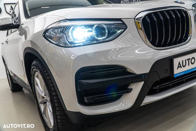 BMW X3 xDrive20d AT xLine - 29