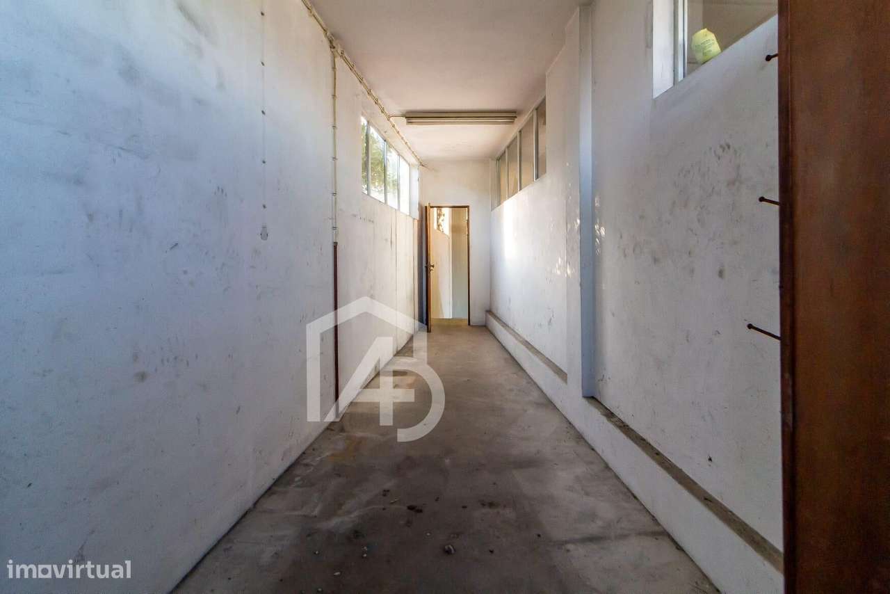 Prédio com potencial de reabilitação – Pernelhas, Leiria-46