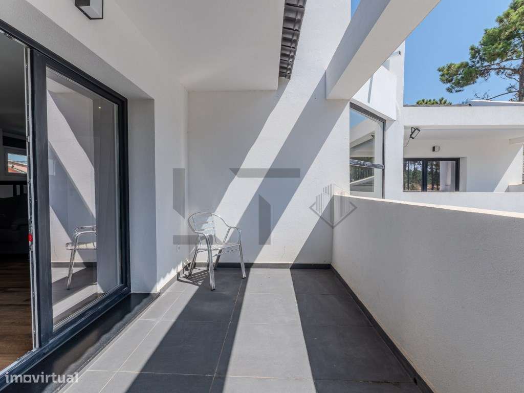 Moradia T4 com Piscina e Garagem para Venda na Verdizela, Charneca ... - Grande imagem: 4/43