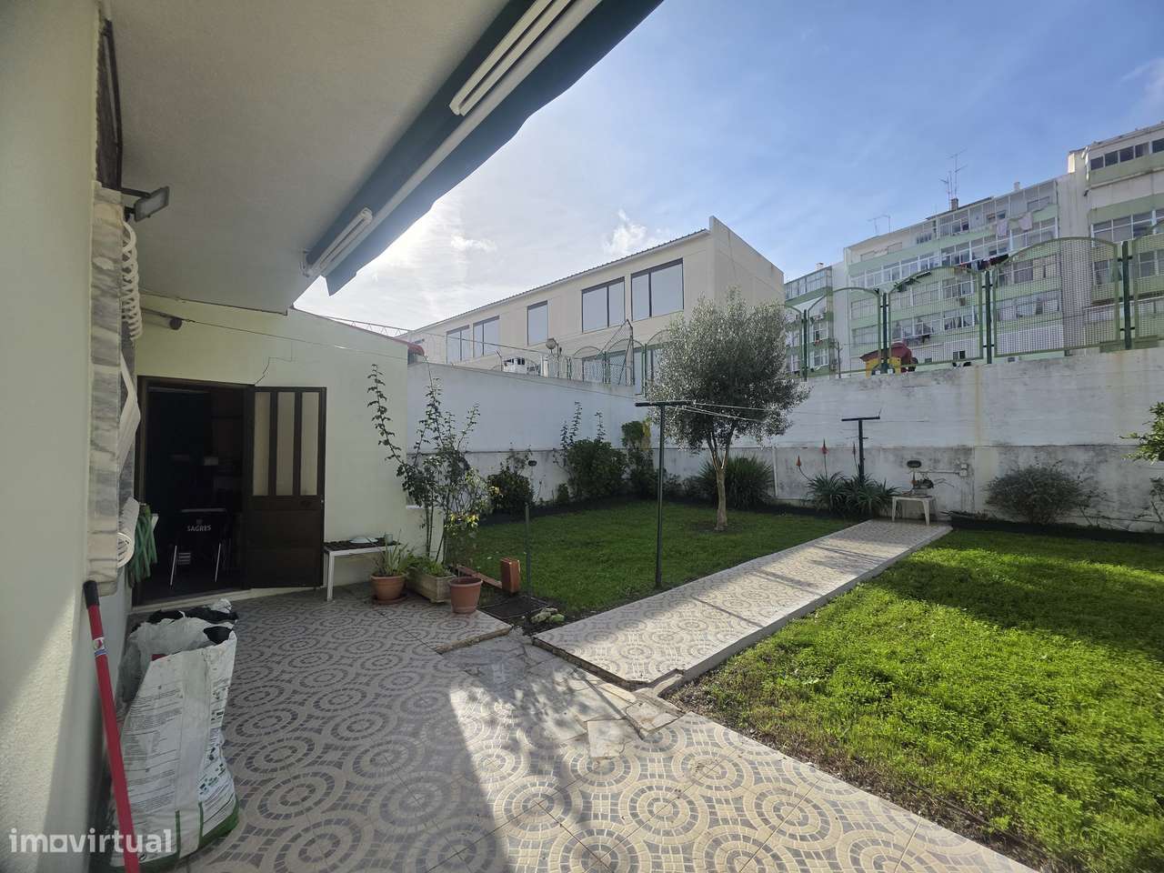 Moradia Isolada T4 com Jardim-54