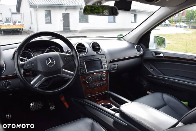 Mercedes-Benz GL 450 - 20