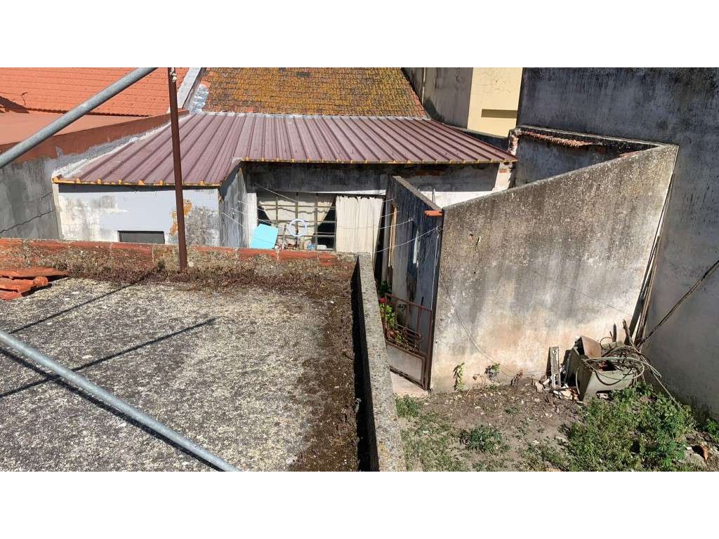 Moradia Térrea com Logradouro - Centro Vila-10