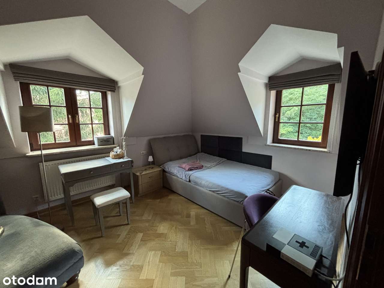 Elegancki dom z garażem na 3 samochody  i ogrodem, cicha okolica-11