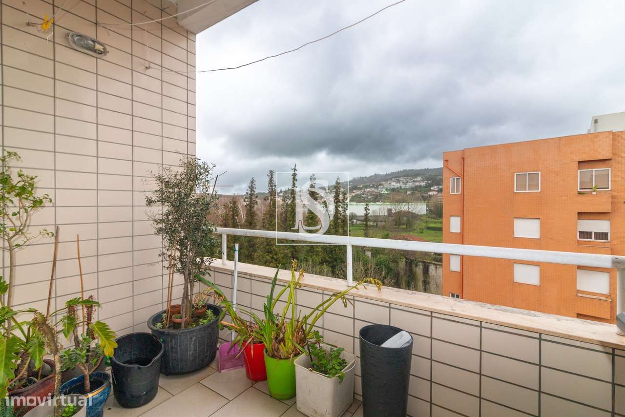 Apartamento T3 em Lamaçães – Braga | Prédio com Obras Estruturais Já A-21
