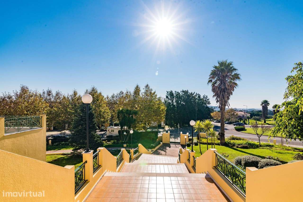 PARA INVESTIDORES - Apartamento T3+1 Renovado na Quinta da Beloura-44
