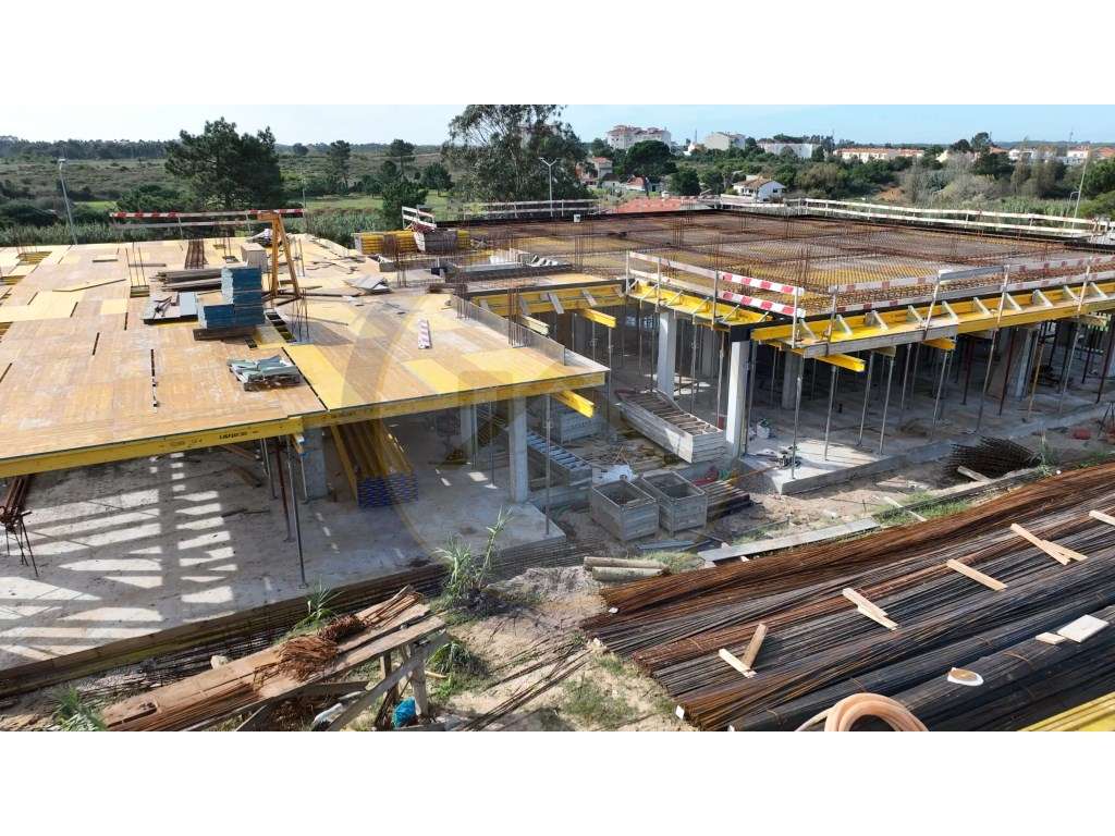 Fantástico T4 na cobertura em Caldas da Rainha-14