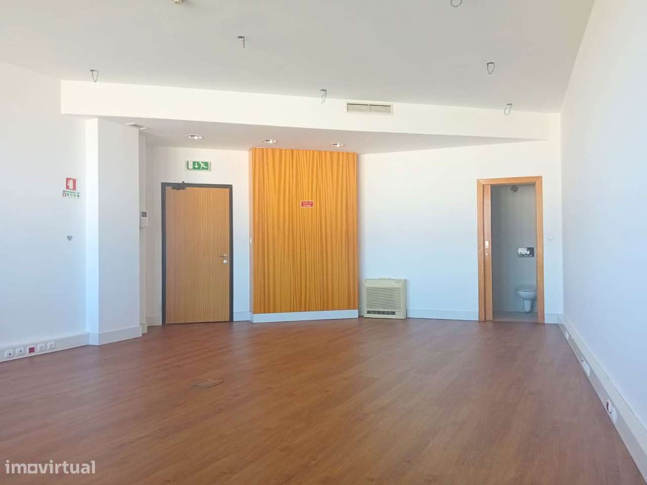 Escritório Amplo no Centro de Santarém - Grande imagem: 2/11