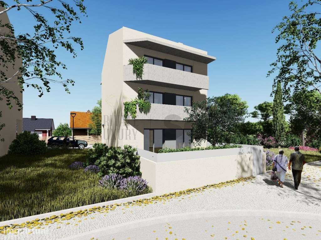 Apartamento T3 duplex, com varandas, na Quinta do Conde-16