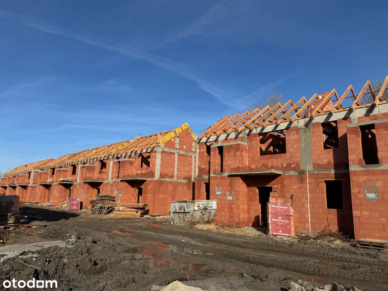 Nowoczesny kompaktowy dom tuż przy Wrocławiu-18