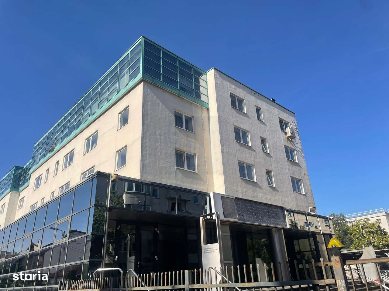 Imobil Comercial/Hotel | 75 Camere | 55 Bai | Vanzare *Lacul Tei* - Imagine principală: 4/14