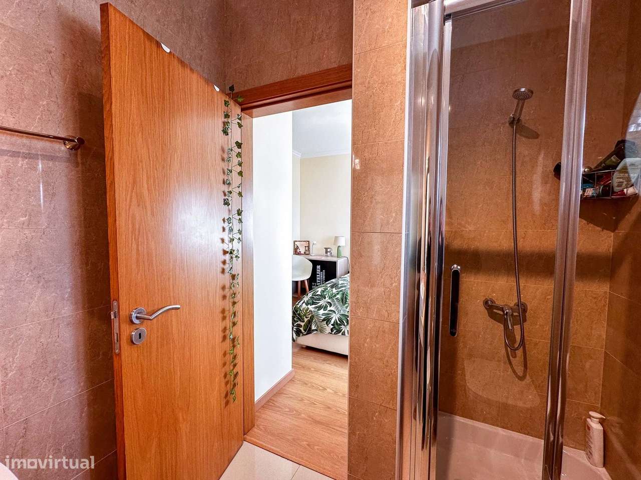 Moradia T5 com piscina privada aquecida em condomínio fechado em Carva-12