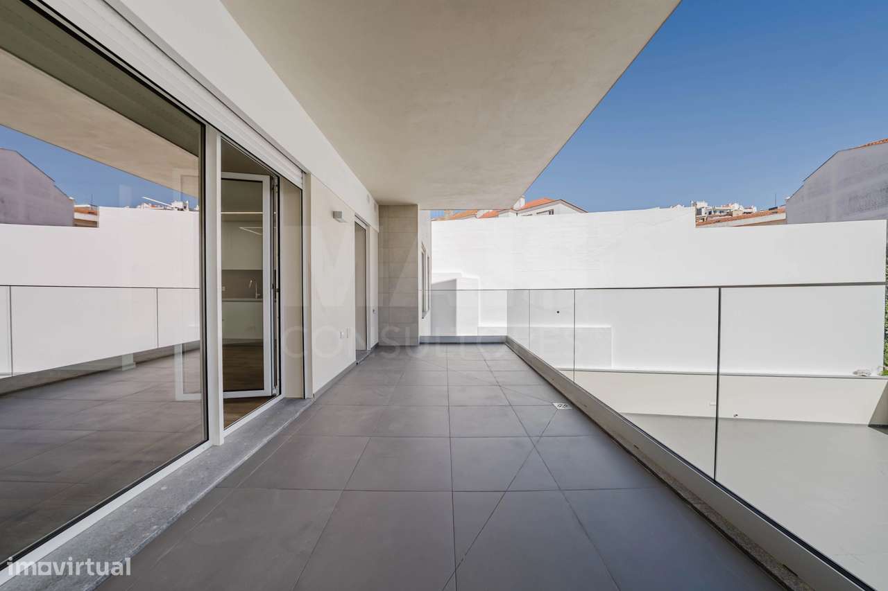 Apartamento T2 com 2 lugares de garagem - Grande imagem: 3/24