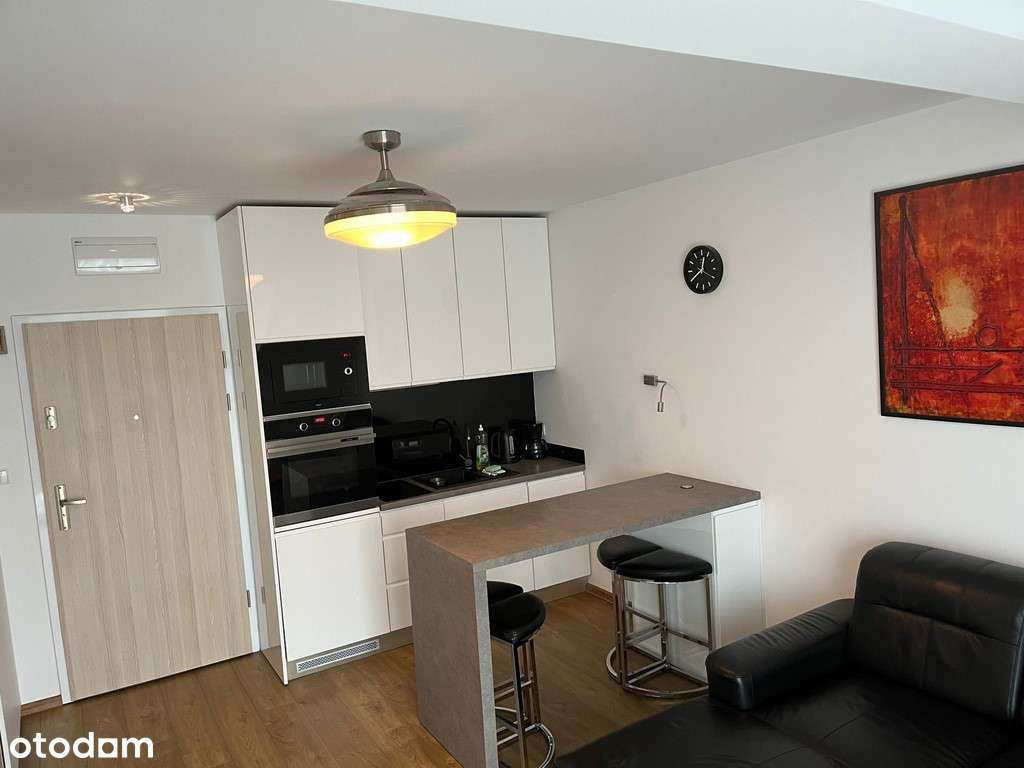 Przestronne 2-pokojowe mieszkanie z windą-0